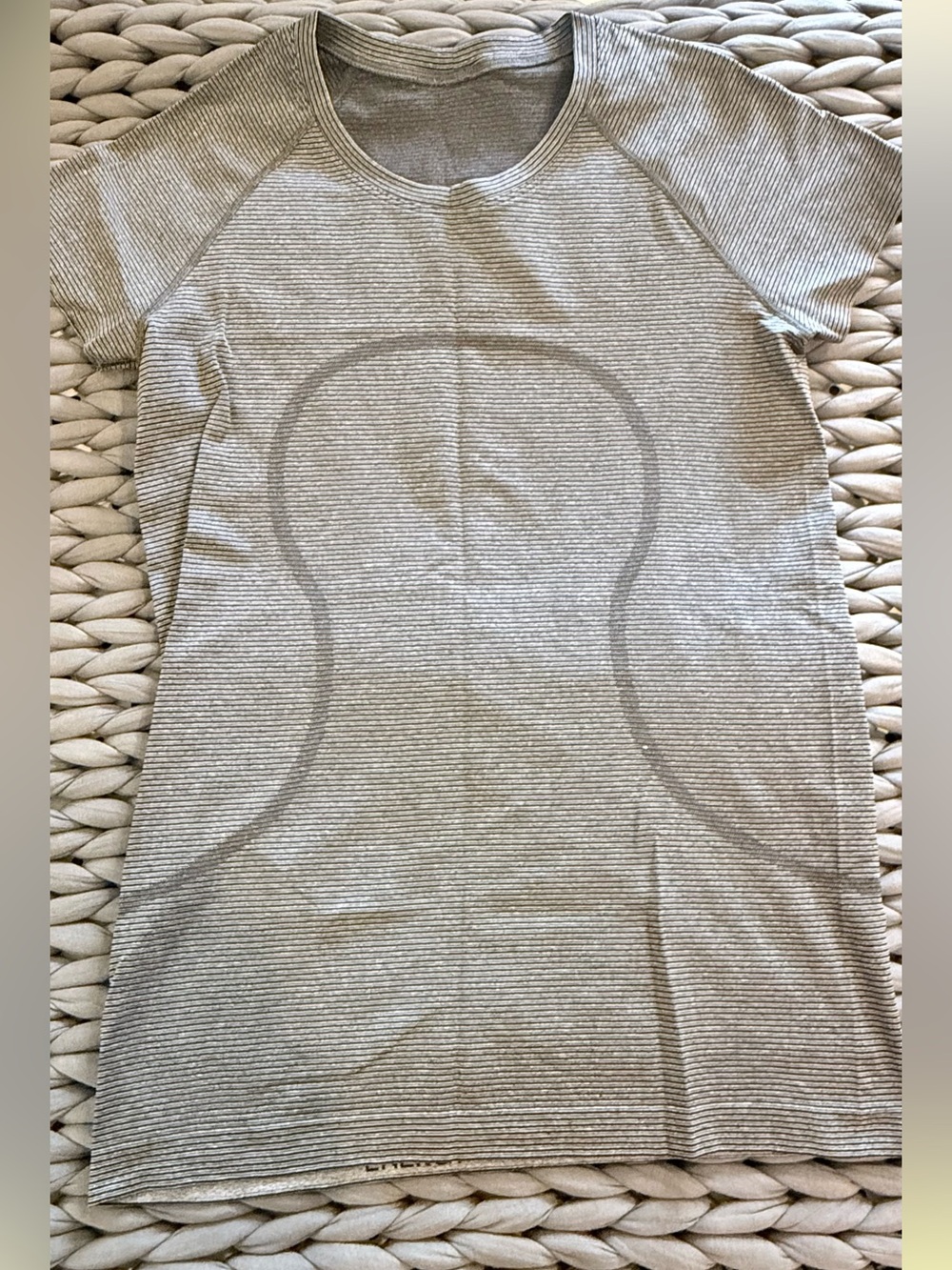 Lululemon Swiftly Tech hip length. Black stripe. Size 8.